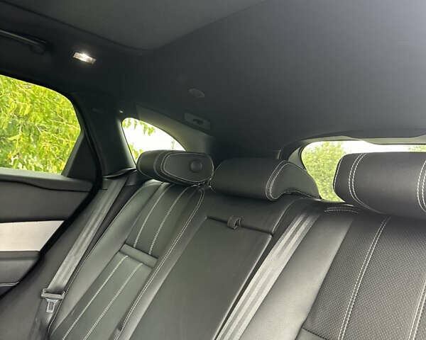 Ленд Ровер Рендж Ровер Велар, объемом двигателя 3 л и пробегом 111 тыс. км за 45900 $, фото 39 на Automoto.ua