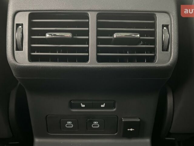 Ленд Ровер Рендж Ровер Велар, объемом двигателя 3 л и пробегом 0 тыс. км за 101314 $, фото 27 на Automoto.ua