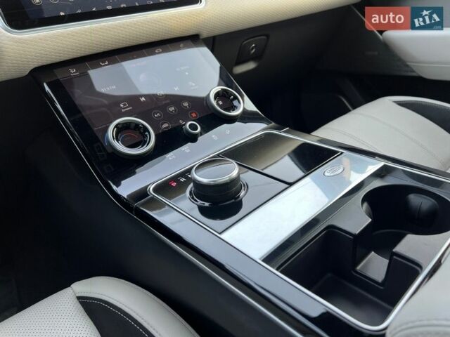 Сірий Ленд Ровер Рендж Ровер Велар, об'ємом двигуна 3 л та пробігом 83 тис. км за 46000 $, фото 18 на Automoto.ua