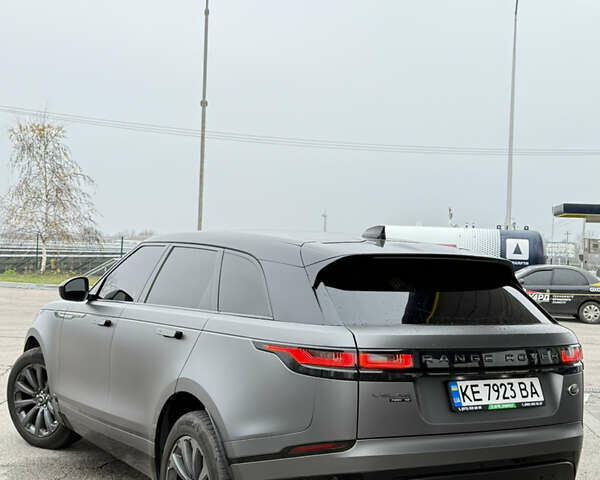 Серый Ленд Ровер Рендж Ровер Велар, объемом двигателя 2 л и пробегом 147 тыс. км за 31900 $, фото 4 на Automoto.ua
