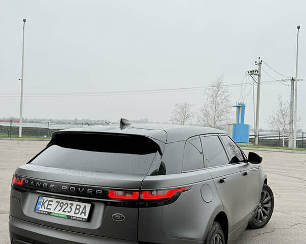 Серый Ленд Ровер Рендж Ровер Велар, объемом двигателя 2 л и пробегом 147 тыс. км за 31900 $, фото 11 на Automoto.ua