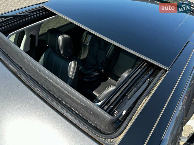 Сірий Ленд Ровер Рендж Ровер Велар, об'ємом двигуна 3 л та пробігом 89 тис. км за 39500 $, фото 30 на Automoto.ua