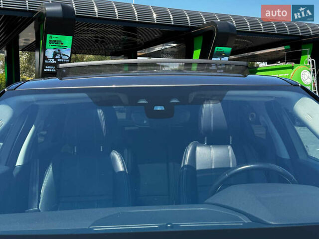 Сірий Ленд Ровер Рендж Ровер Велар, об'ємом двигуна 3 л та пробігом 89 тис. км за 39500 $, фото 47 на Automoto.ua