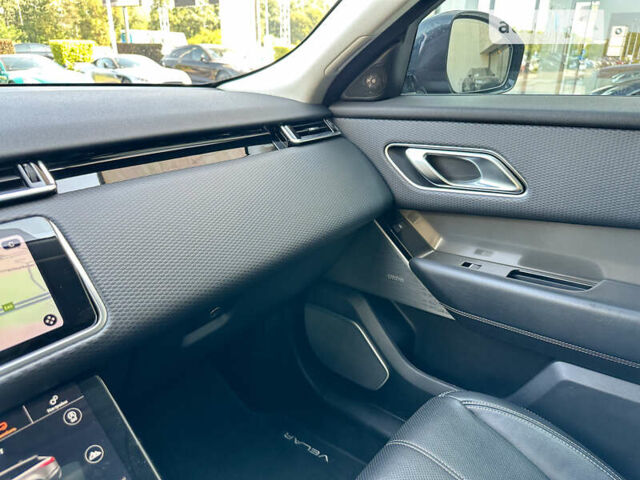 Серый Ленд Ровер Рендж Ровер Велар, объемом двигателя 3 л и пробегом 87 тыс. км за 39499 $, фото 21 на Automoto.ua