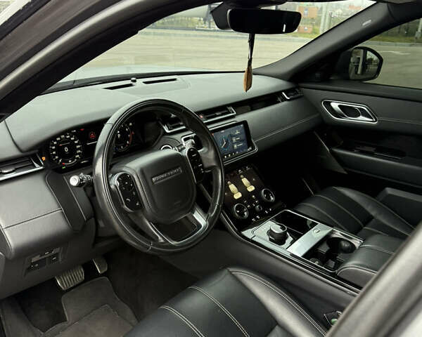 Серый Ленд Ровер Рендж Ровер Велар, объемом двигателя 2 л и пробегом 147 тыс. км за 29999 $, фото 16 на Automoto.ua