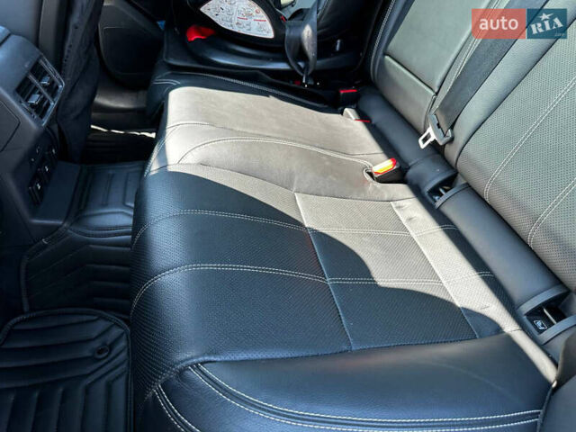 Сірий Ленд Ровер Рендж Ровер Велар, об'ємом двигуна 3 л та пробігом 89 тис. км за 39500 $, фото 42 на Automoto.ua