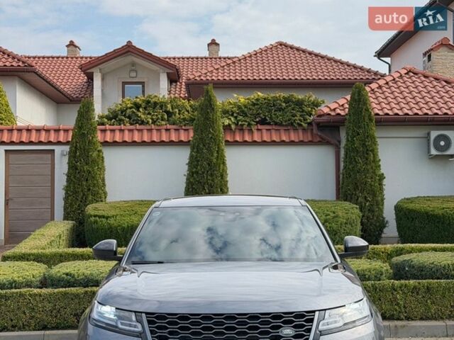 Сірий Ленд Ровер Рендж Ровер Велар, об'ємом двигуна 2 л та пробігом 140 тис. км за 32999 $, фото 1 на Automoto.ua