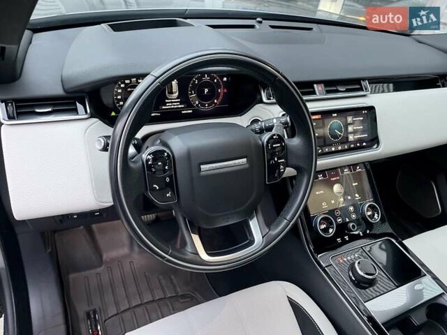 Сірий Ленд Ровер Рендж Ровер Велар, об'ємом двигуна 2 л та пробігом 93 тис. км за 43500 $, фото 20 на Automoto.ua