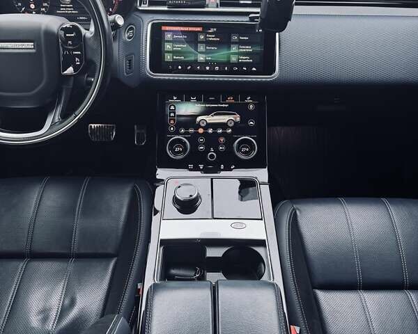 Серый Ленд Ровер Рендж Ровер Велар, объемом двигателя 2 л и пробегом 83 тыс. км за 38900 $, фото 23 на Automoto.ua