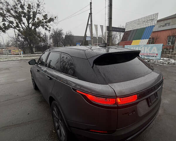 Сірий Ленд Ровер Рендж Ровер Велар, об'ємом двигуна 2 л та пробігом 150 тис. км за 30500 $, фото 4 на Automoto.ua