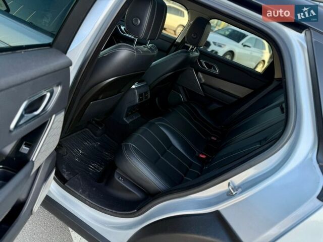 Серый Ленд Ровер Рендж Ровер Велар, объемом двигателя 2 л и пробегом 129 тыс. км за 32000 $, фото 16 на Automoto.ua