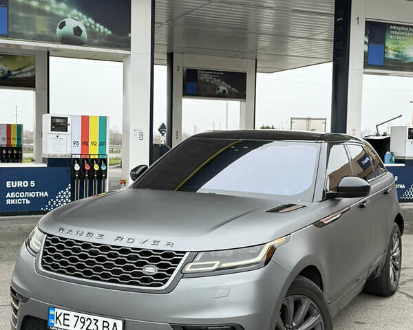 Серый Ленд Ровер Рендж Ровер Велар, объемом двигателя 2 л и пробегом 147 тыс. км за 29999 $, фото 2 на Automoto.ua