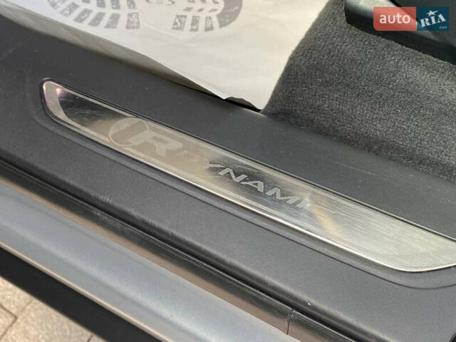 Серый Ленд Ровер Рендж Ровер Велар, объемом двигателя 2.99 л и пробегом 185 тыс. км за 39900 $, фото 21 на Automoto.ua