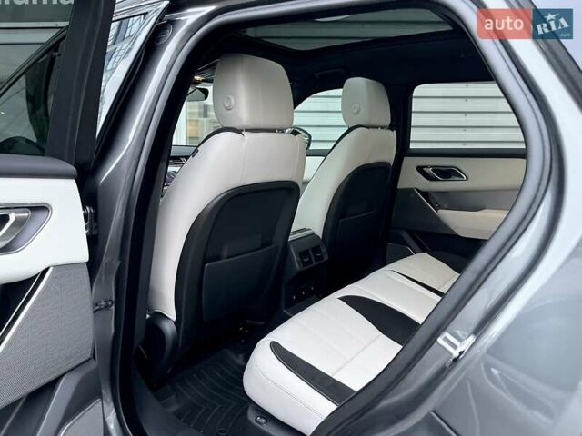 Сірий Ленд Ровер Рендж Ровер Велар, об'ємом двигуна 2 л та пробігом 93 тис. км за 43500 $, фото 45 на Automoto.ua