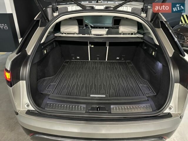 Серый Ленд Ровер Рендж Ровер Велар, объемом двигателя 2 л и пробегом 137 тыс. км за 34500 $, фото 8 на Automoto.ua