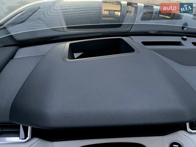 Сірий Ленд Ровер Рендж Ровер Велар, об'ємом двигуна 2 л та пробігом 93 тис. км за 43500 $, фото 25 на Automoto.ua