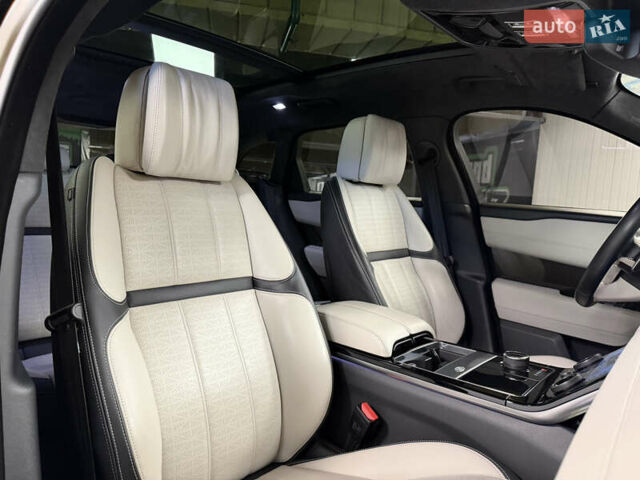 Серый Ленд Ровер Рендж Ровер Велар, объемом двигателя 3 л и пробегом 113 тыс. км за 38000 $, фото 34 на Automoto.ua