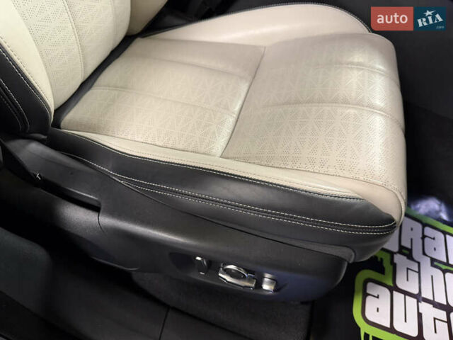 Серый Ленд Ровер Рендж Ровер Велар, объемом двигателя 3 л и пробегом 113 тыс. км за 38000 $, фото 35 на Automoto.ua