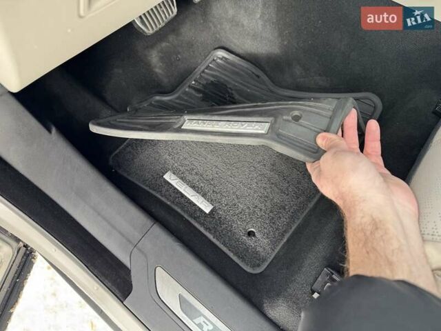 Сірий Ленд Ровер Рендж Ровер Велар, об'ємом двигуна 2 л та пробігом 137 тис. км за 33500 $, фото 24 на Automoto.ua