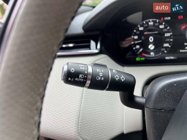 Ленд Ровер Рендж Ровер Велар 2017 в Львове на Automoto.ua Серый Ленд Ровер Рендж Ровер Велар, объемом двигателя 3 л и пробегом 83 тыс. км за 44900 $, фото 28 на Automoto.ua