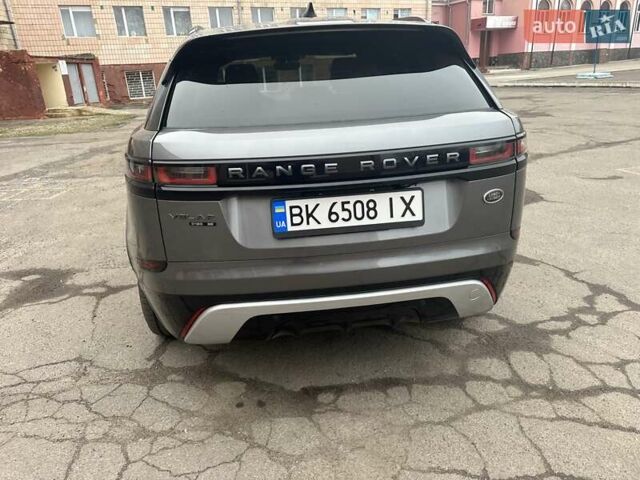 Серый Ленд Ровер Рендж Ровер Велар, объемом двигателя 2 л и пробегом 133 тыс. км за 31000 $, фото 13 на Automoto.ua