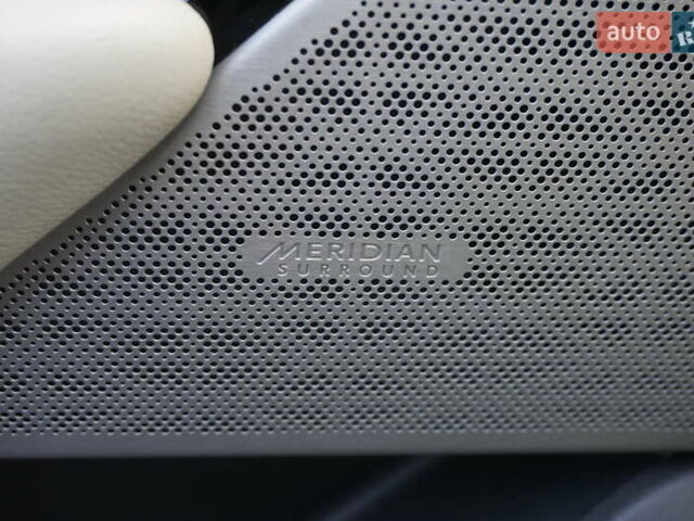 Серый Ленд Ровер Рендж Ровер Велар, объемом двигателя 2 л и пробегом 26 тыс. км за 44000 $, фото 20 на Automoto.ua