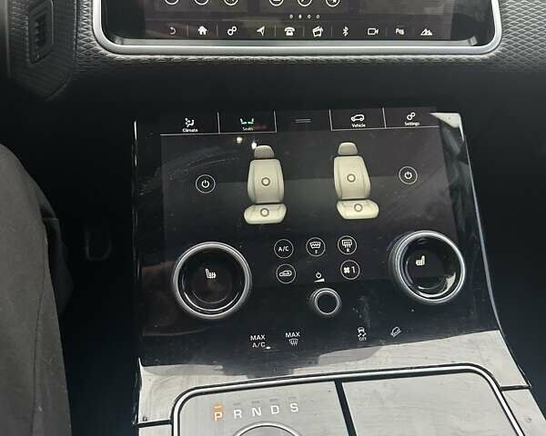 Серый Ленд Ровер Рендж Ровер Велар, объемом двигателя 2 л и пробегом 133 тыс. км за 31000 $, фото 27 на Automoto.ua