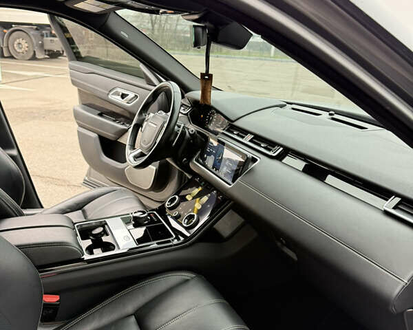 Серый Ленд Ровер Рендж Ровер Велар, объемом двигателя 2 л и пробегом 147 тыс. км за 29999 $, фото 25 на Automoto.ua