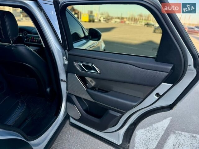 Серый Ленд Ровер Рендж Ровер Велар, объемом двигателя 2 л и пробегом 129 тыс. км за 32000 $, фото 24 на Automoto.ua