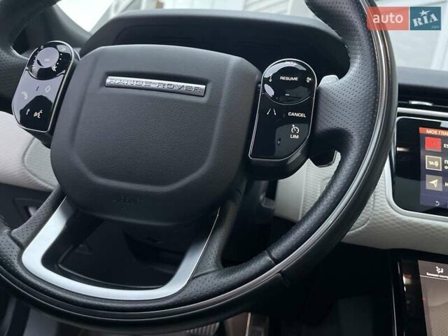 Сірий Ленд Ровер Рендж Ровер Велар, об'ємом двигуна 2 л та пробігом 93 тис. км за 43500 $, фото 22 на Automoto.ua