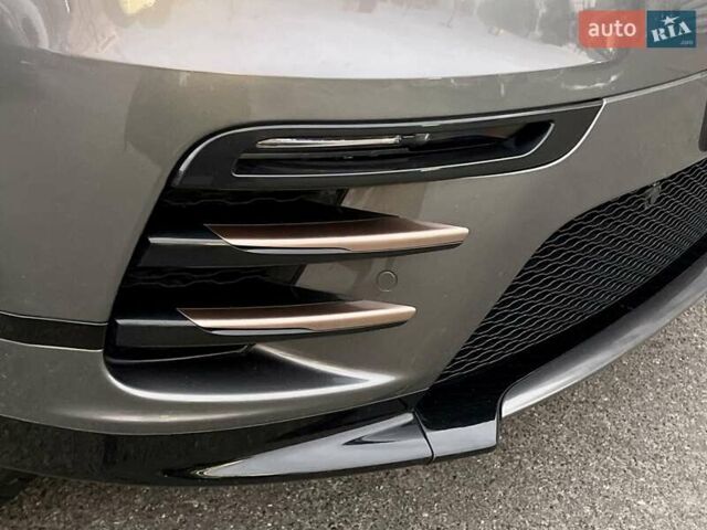 Сірий Ленд Ровер Рендж Ровер Велар, об'ємом двигуна 2 л та пробігом 93 тис. км за 43500 $, фото 4 на Automoto.ua