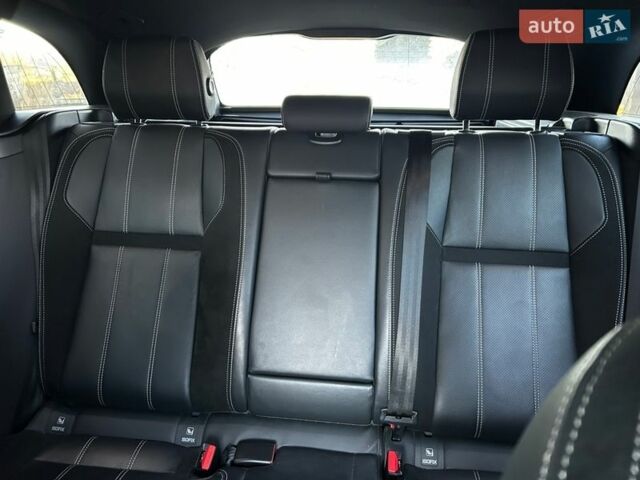 Сірий Ленд Ровер Рендж Ровер Велар, об'ємом двигуна 2 л та пробігом 153 тис. км за 31000 $, фото 10 на Automoto.ua