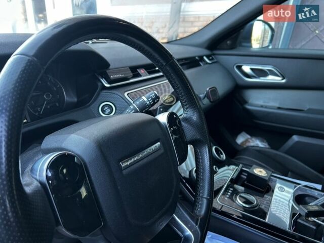 Сірий Ленд Ровер Рендж Ровер Велар, об'ємом двигуна 2 л та пробігом 153 тис. км за 31000 $, фото 9 на Automoto.ua