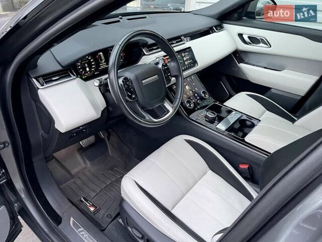 Сірий Ленд Ровер Рендж Ровер Велар, об'ємом двигуна 2 л та пробігом 93 тис. км за 43500 $, фото 16 на Automoto.ua