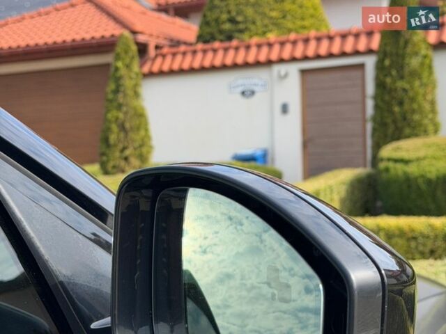 Сірий Ленд Ровер Рендж Ровер Велар, об'ємом двигуна 2 л та пробігом 140 тис. км за 32999 $, фото 34 на Automoto.ua