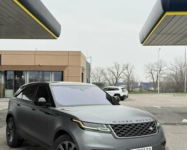 Серый Ленд Ровер Рендж Ровер Велар, объемом двигателя 2 л и пробегом 147 тыс. км за 31900 $, фото 6 на Automoto.ua