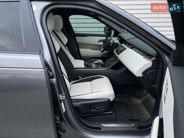 Сірий Ленд Ровер Рендж Ровер Велар, об'ємом двигуна 2 л та пробігом 93 тис. км за 43500 $, фото 49 на Automoto.ua
