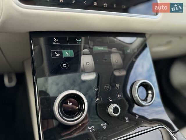 Сірий Ленд Ровер Рендж Ровер Велар, об'ємом двигуна 2 л та пробігом 137 тис. км за 33500 $, фото 30 на Automoto.ua