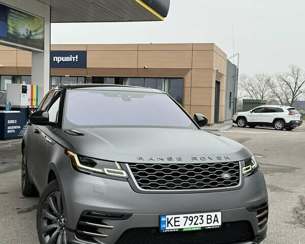 Серый Ленд Ровер Рендж Ровер Велар, объемом двигателя 2 л и пробегом 147 тыс. км за 31900 $, фото 15 на Automoto.ua