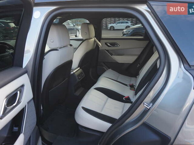 Серый Ленд Ровер Рендж Ровер Велар, объемом двигателя 2 л и пробегом 26 тыс. км за 44000 $, фото 26 на Automoto.ua