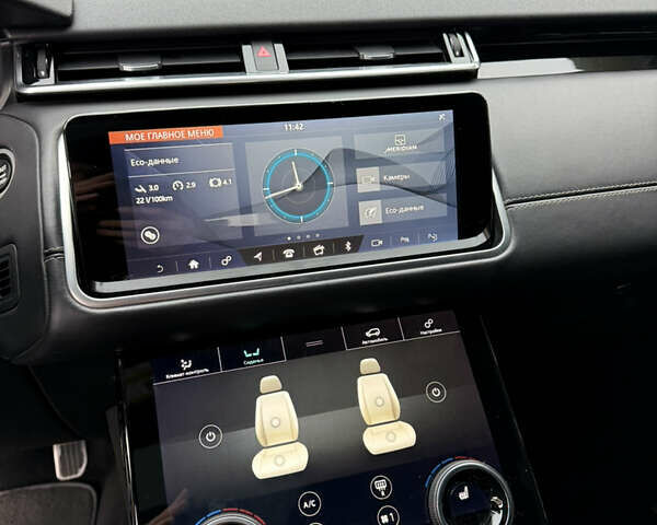 Серый Ленд Ровер Рендж Ровер Велар, объемом двигателя 2 л и пробегом 147 тыс. км за 29999 $, фото 28 на Automoto.ua