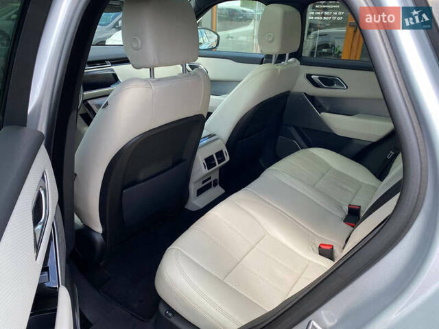 Серый Ленд Ровер Рендж Ровер Велар, объемом двигателя 2.99 л и пробегом 185 тыс. км за 39900 $, фото 10 на Automoto.ua