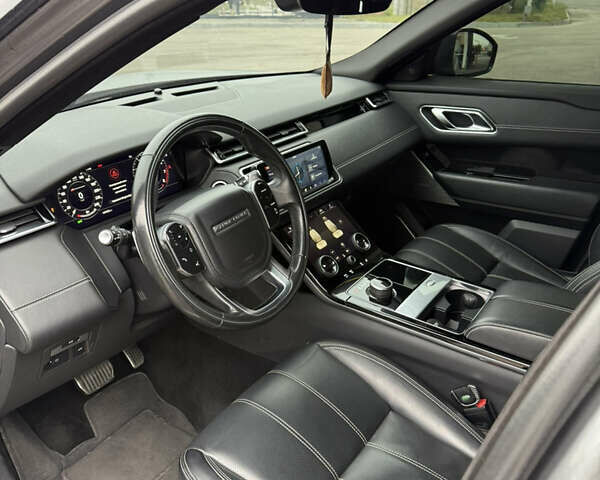 Серый Ленд Ровер Рендж Ровер Велар, объемом двигателя 2 л и пробегом 147 тыс. км за 29999 $, фото 26 на Automoto.ua