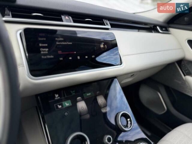 Сірий Ленд Ровер Рендж Ровер Велар, об'ємом двигуна 2 л та пробігом 137 тис. км за 33500 $, фото 29 на Automoto.ua