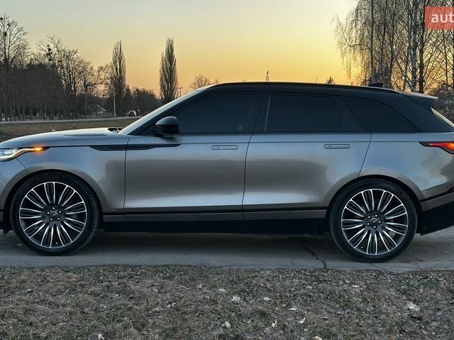 Серый Ленд Ровер Рендж Ровер Велар, объемом двигателя 3 л и пробегом 106 тыс. км за 39500 $, фото 3 на Automoto.ua