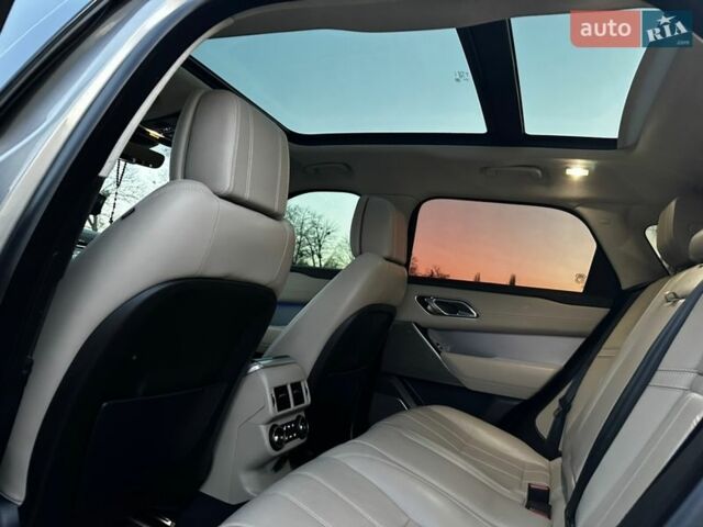 Серый Ленд Ровер Рендж Ровер Велар, объемом двигателя 3 л и пробегом 106 тыс. км за 39500 $, фото 31 на Automoto.ua