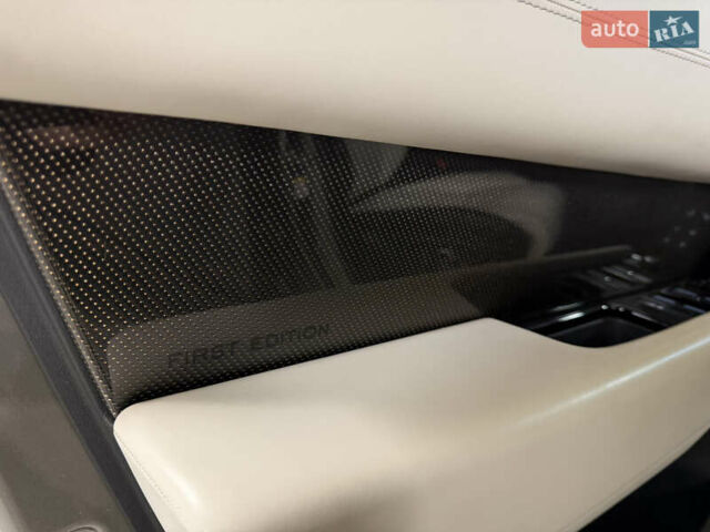 Серый Ленд Ровер Рендж Ровер Велар, объемом двигателя 3 л и пробегом 113 тыс. км за 38000 $, фото 42 на Automoto.ua