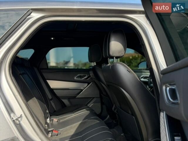 Сірий Ленд Ровер Рендж Ровер Велар, об'ємом двигуна 2 л та пробігом 140 тис. км за 32999 $, фото 53 на Automoto.ua