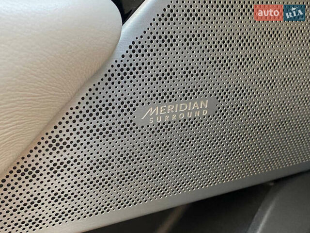 Серый Ленд Ровер Рендж Ровер Велар, объемом двигателя 2.99 л и пробегом 185 тыс. км за 39900 $, фото 20 на Automoto.ua