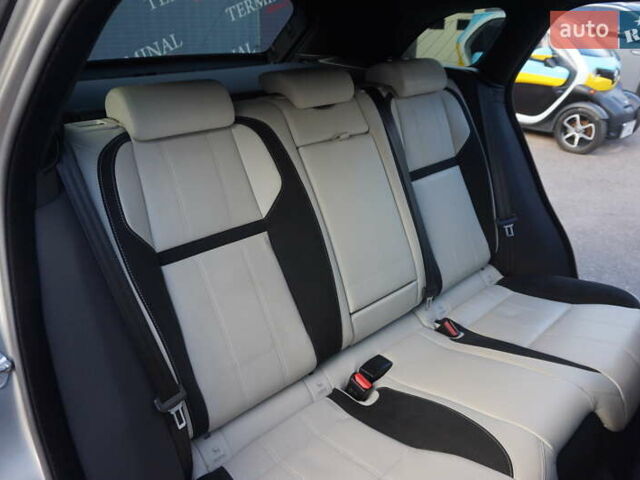 Серый Ленд Ровер Рендж Ровер Велар, объемом двигателя 2 л и пробегом 26 тыс. км за 44000 $, фото 29 на Automoto.ua